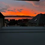 Floor In With Stunning View Apartmán *