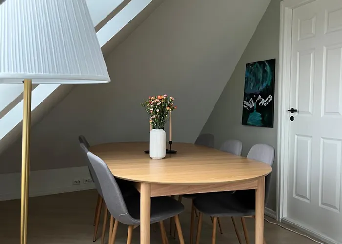 Floor In With Stunning View Μπέργκεν